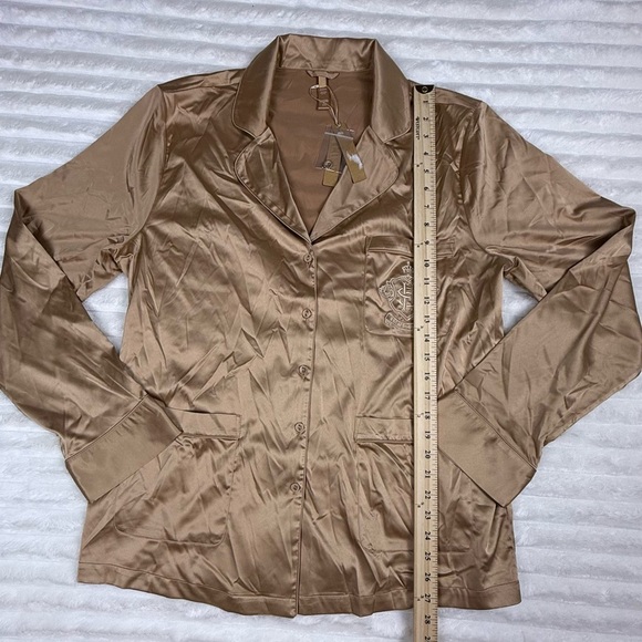 NWT SKIMS  Hotel Shine Long Sleeve Button Up Sleep Top Women’s Large Homey - Picture 6 of 10